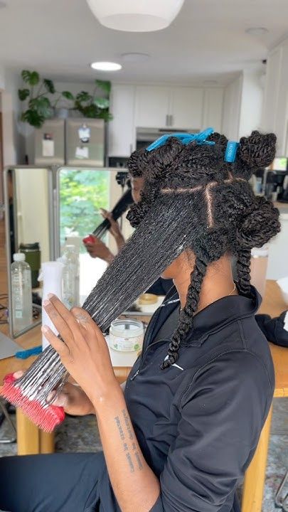 A Guide for 4C Hair: Growth, Moisture, Styling, and Maintenance for Healthy Hair