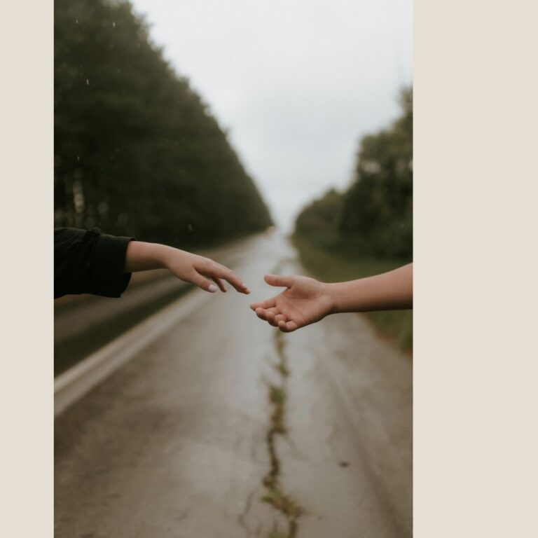 The Complete Long-Distance Relationship Guide: How to Stay Connected, Communicate Better, and Make Love Last
