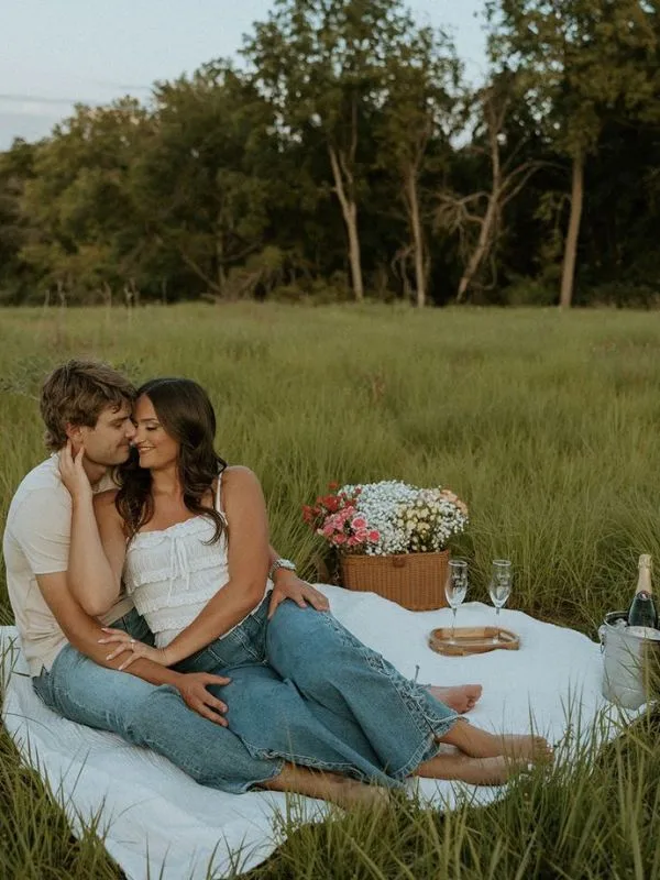 A cute couple having a romantic picnic