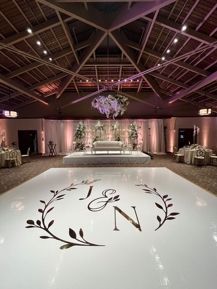 Elegant Dance Floor Lighting