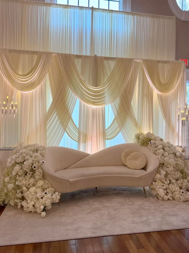  Romantic Wedding Decoration Ideas
