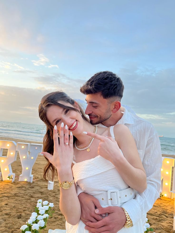 Everything You Need to Do During Your First Month of Wedding Planning