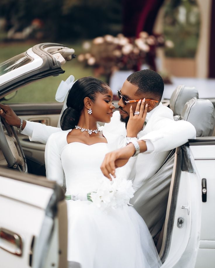 Everything You Need to Do During Your First Month of Wedding Planning