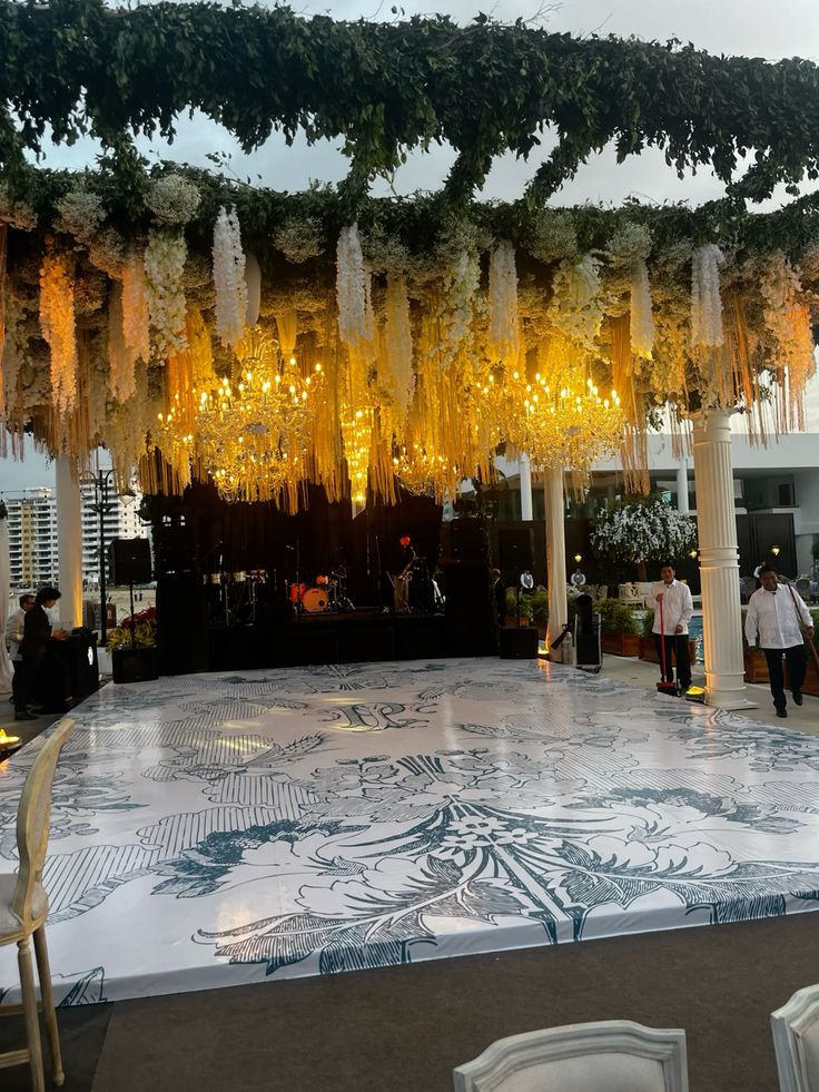 Decorate the Dance Floor